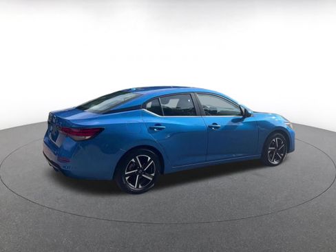 Used 2025 Nissan Sentra SV FWD image 14