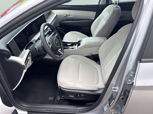 Used 2026 Hyundai Tucson SEL FWD image 9