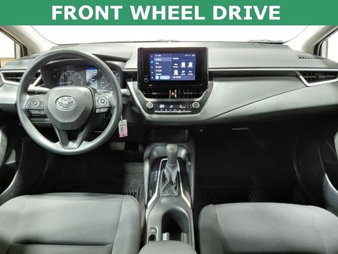 Used 2024 Toyota Corolla LE image 2