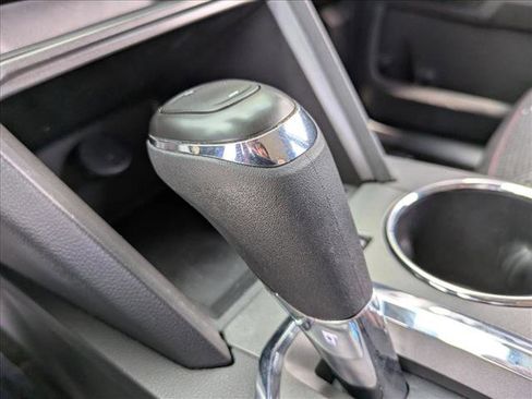 Used 2017 Chevrolet Equinox LT image 12