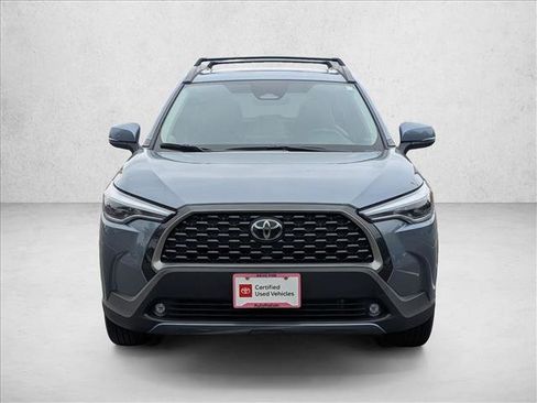 Used 2023 Toyota Corolla Cross XLE w/ Convenience Package AWD/4WD image 2