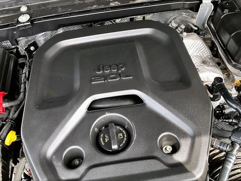 Used 2025 Jeep Wrangler Unlimited Rubicon AWD/4WD image 33