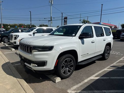Used 2024 Jeep Wagoneer Series II RWD image 3