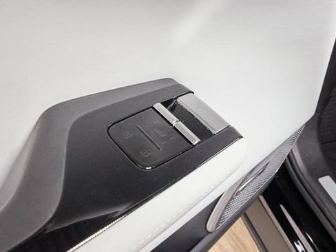 Used 2025 Polestar Polestar 3 AWD/4WD image 12