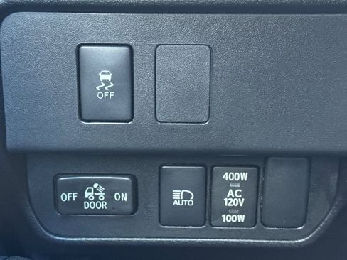 Certified 2023 Toyota Tacoma TRD Off-Road image 32