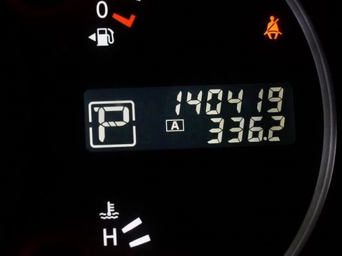 Used 2013 Nissan Quest SV w/ Leather Pkg image 6