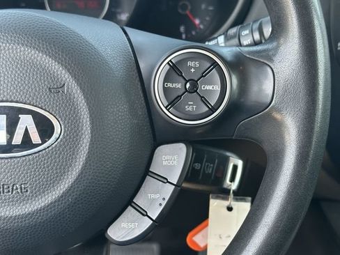 Used 2018 Kia Soul FWD image 13