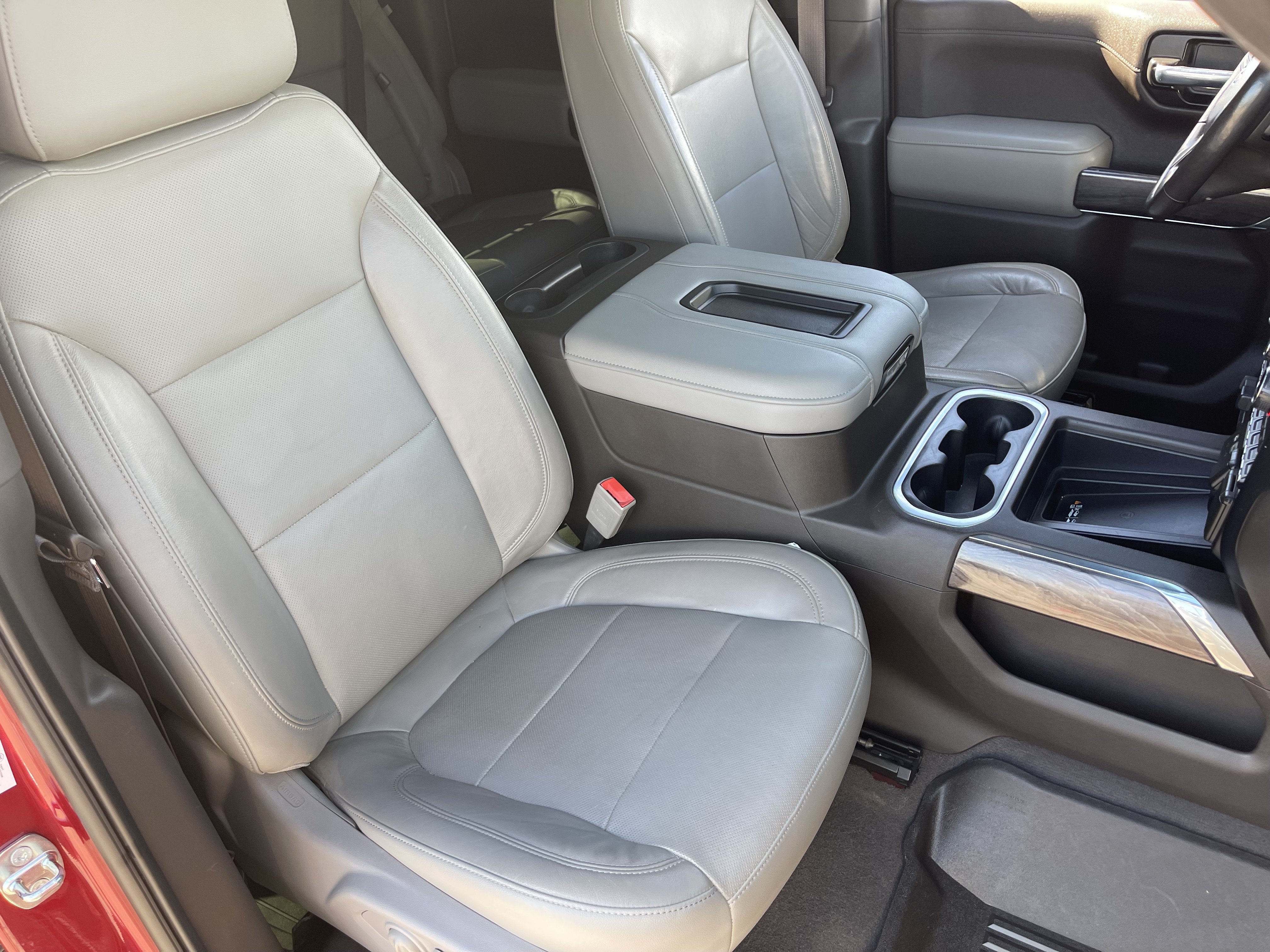 Used 2020 Chevrolet Silverado 1500 LTZ AWD/4WD image 9