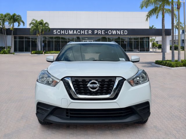 Used 2019 Nissan Kicks SV FWD image 2