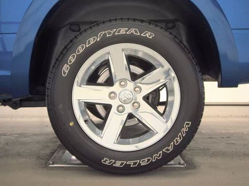 Used 2017 RAM 1500 Express AWD/4WD image 8