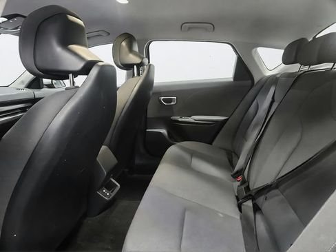 Used 2025 Kia K4 FWD image 18