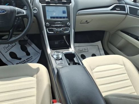 Certified 2020 Ford Fusion SE FWD image 10