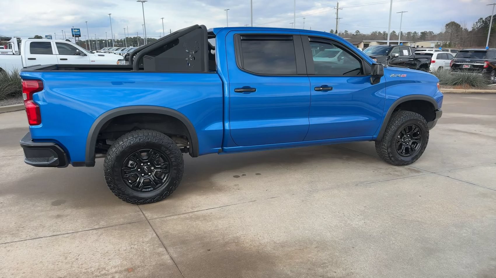 Used 2024 Chevrolet Silverado 1500 ZR2 w/ Technology Package AWD/4WD image 8