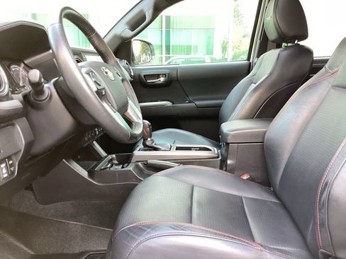 Used 2023 Toyota Tacoma TRD Pro AWD/4WD image 5