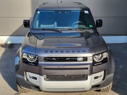 Used 2025 Land Rover Defender 110 S image 10