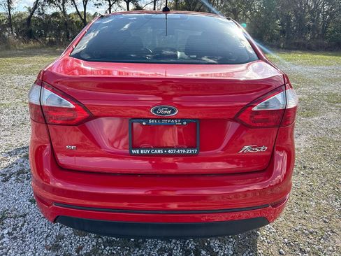 Used 2014 Ford Fiesta SE image 5