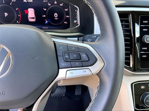 Certified 2023 Volkswagen Atlas SE FWD image 19