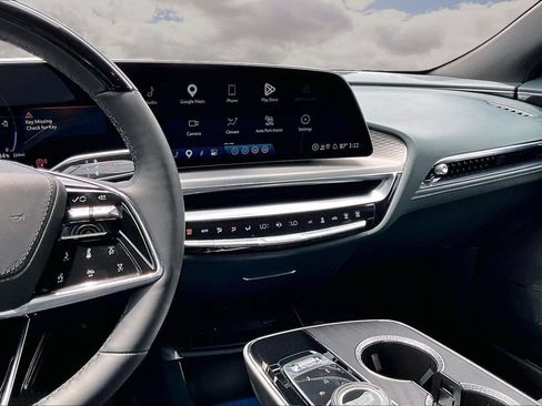 Used 2024 Cadillac Lyriq Luxury w/ Nappa Leather Package RWD image 9