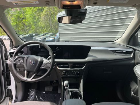 Used 2025 Buick Encore GX Preferred image 28