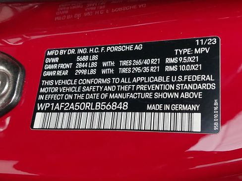 Used 2024 Porsche Macan GTS image 36