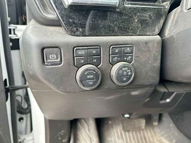 Used 2024 Chevrolet Silverado 1500 LT Trail Boss w/ Convenience Package II AWD/4WD image 20