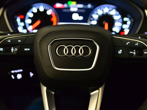 Certified 2024 Audi Q5 Premium w/ Convenience Package image 33