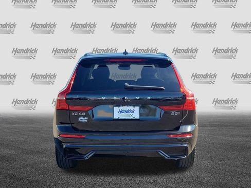 Certified 2025 Volvo XC60 B5 Plus image 8