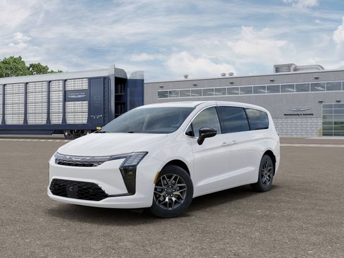 New 2027 Chrysler Pacifica Limited FWD image 2