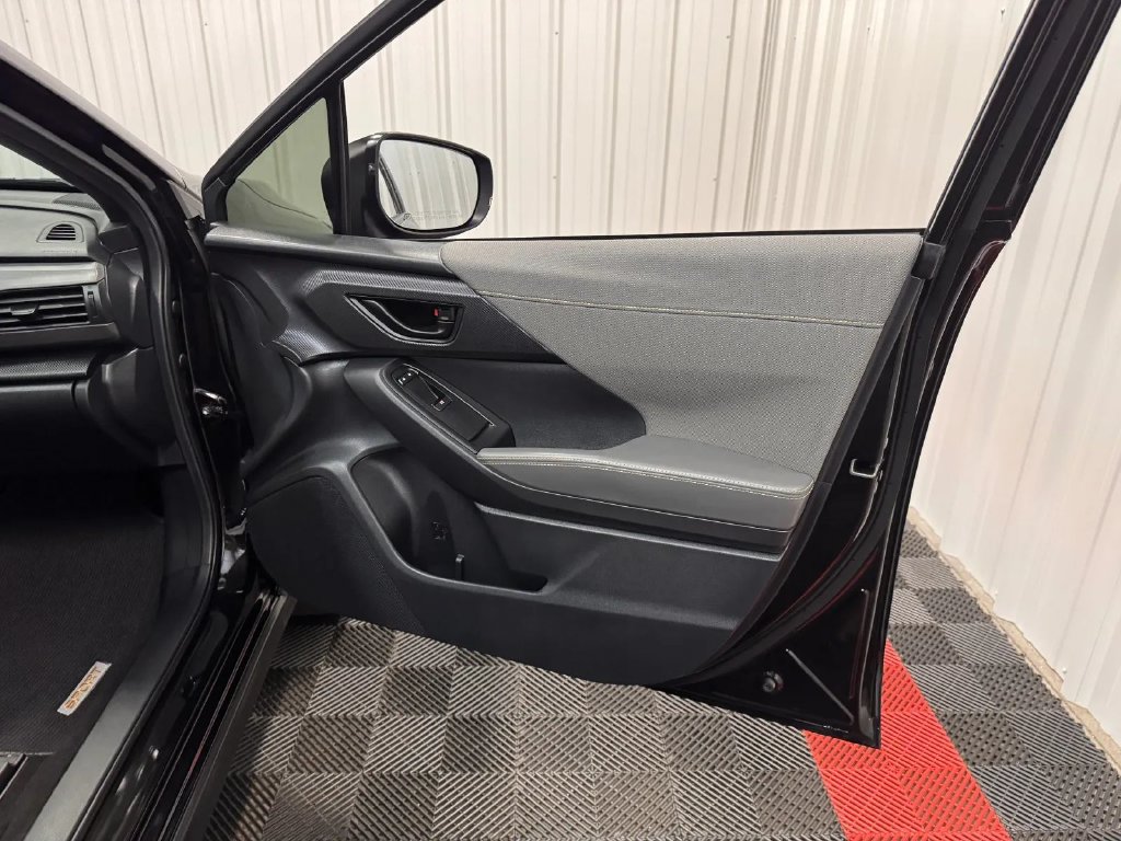 Used 2025 Subaru Crosstrek 2.5i Sport AWD/4WD image 40