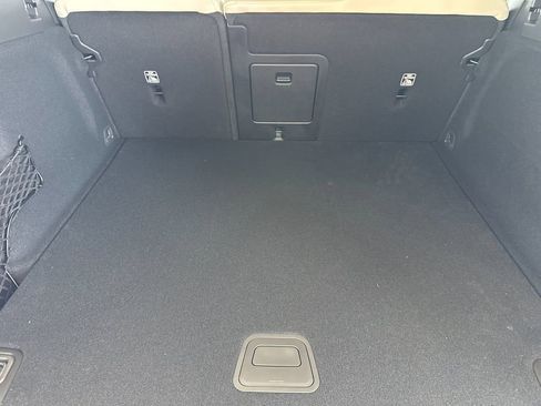 New 2026 Volvo XC60 B5 Ultra image 14