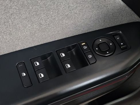 Used 2025 Kia K4 EX image 22