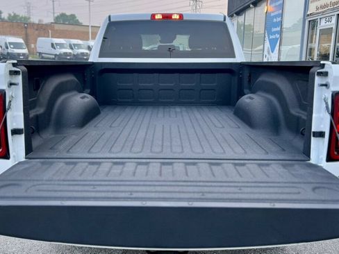 Used 2026 RAM 2500 Big Horn AWD/4WD image 8