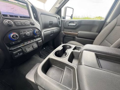 Used 2021 Chevrolet Silverado 1500 LT w/ Texas Edition Plus RWD image 10