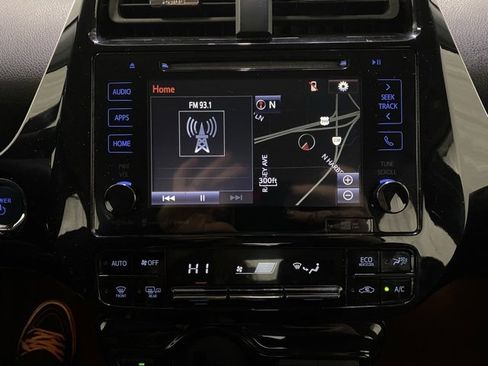 Certified 2016 Toyota Prius Three Touring image 17