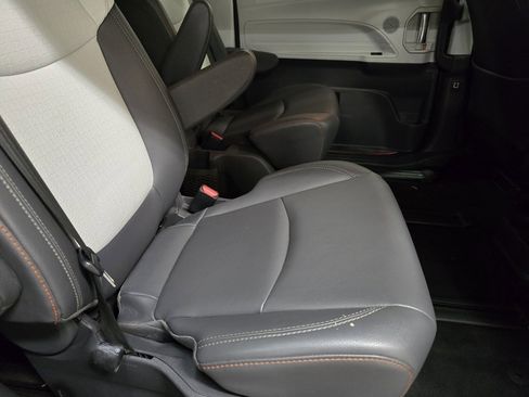 Used 2021 Toyota Sienna XSE image 21