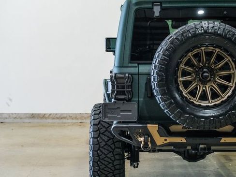 Used 2025 Jeep Wrangler Unlimited Rubicon w/ Technology Group image 46