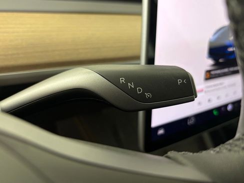 Used 2023 Tesla Model 3 Standard Range RWD image 23
