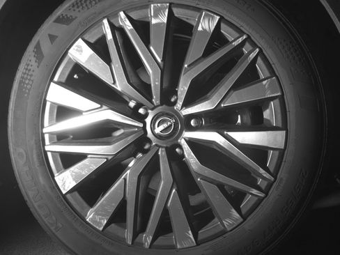 Used 2025 Nissan Altima 2.5 SV FWD image 13