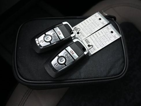 Used 2023 Ford Bronco Wildtrak image 46