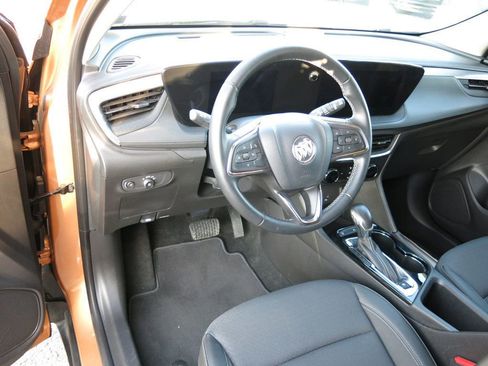 Used 2024 Buick Encore GX Preferred image 11