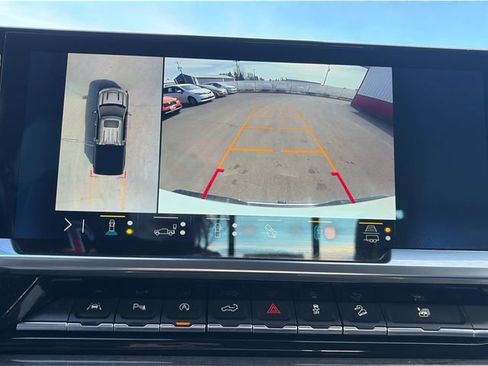 Used 2023 Chevrolet Silverado 1500 LTZ image 40