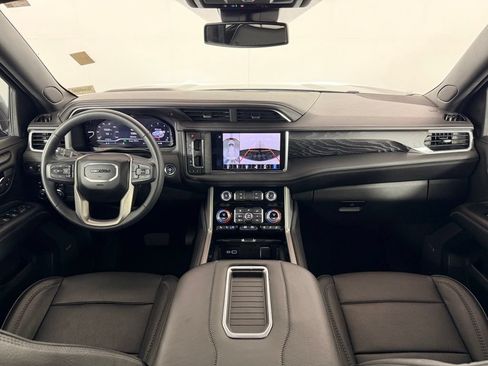 Used 2023 GMC Yukon Denali w/ LPO, Floor Liner Package AWD/4WD image 13