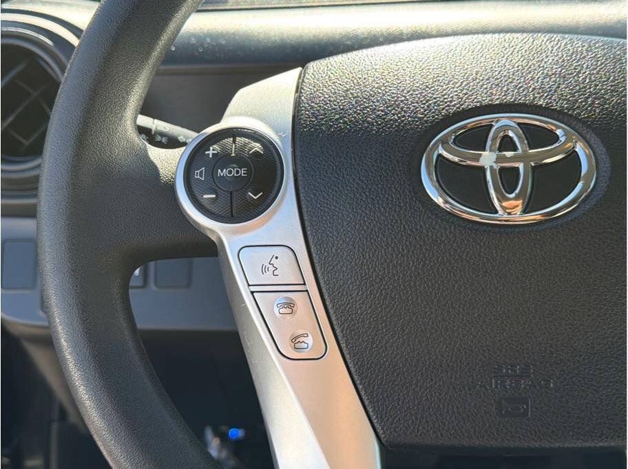 Used 2015 Toyota Prius C One FWD image 9