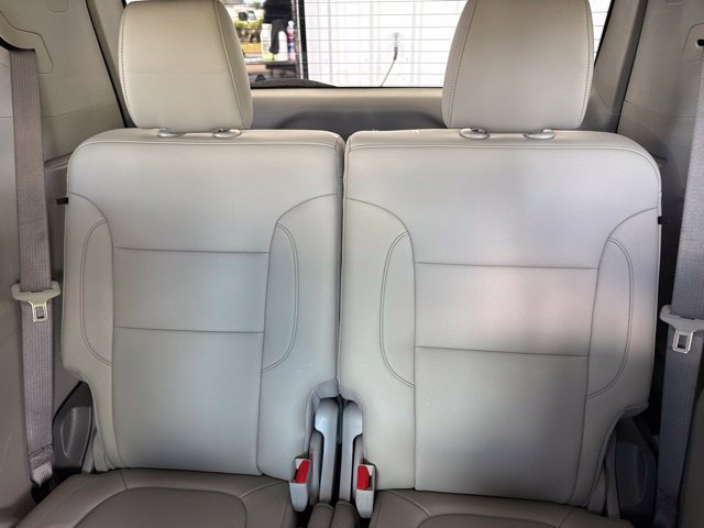 Used 2020 GMC Acadia SLT w/ Premium Package FWD image 23