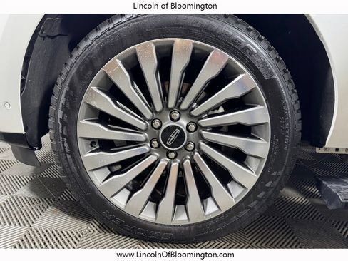 Used 2020 Lincoln Navigator Reserve w/ Equipment Group 208A Reserve AWD/4WD image 26