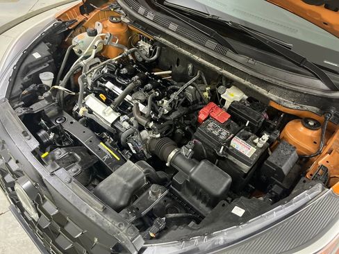 Used 2023 Nissan Kicks SR w/ SR Premium Package image 11