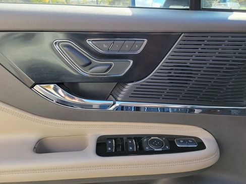 Certified 2022 Lincoln Corsair AWD w/ Equipment Group 101A image 12