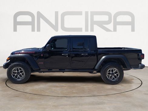 Used 2022 Jeep Gladiator Rubicon w/ Cold Weather Group AWD/4WD image 7