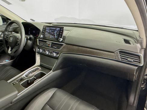 Used 2022 Honda Accord Touring image 37