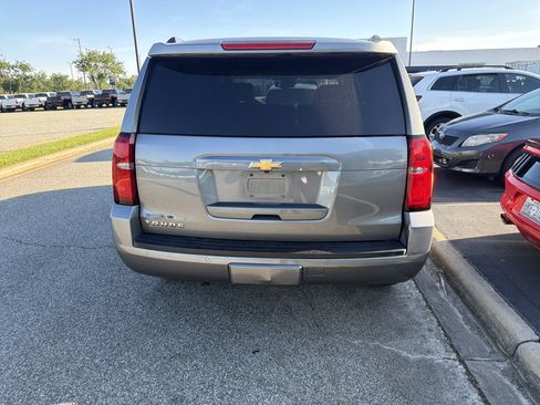 Used 2019 Chevrolet Tahoe LT w/ Luxury Package AWD/4WD image 9
